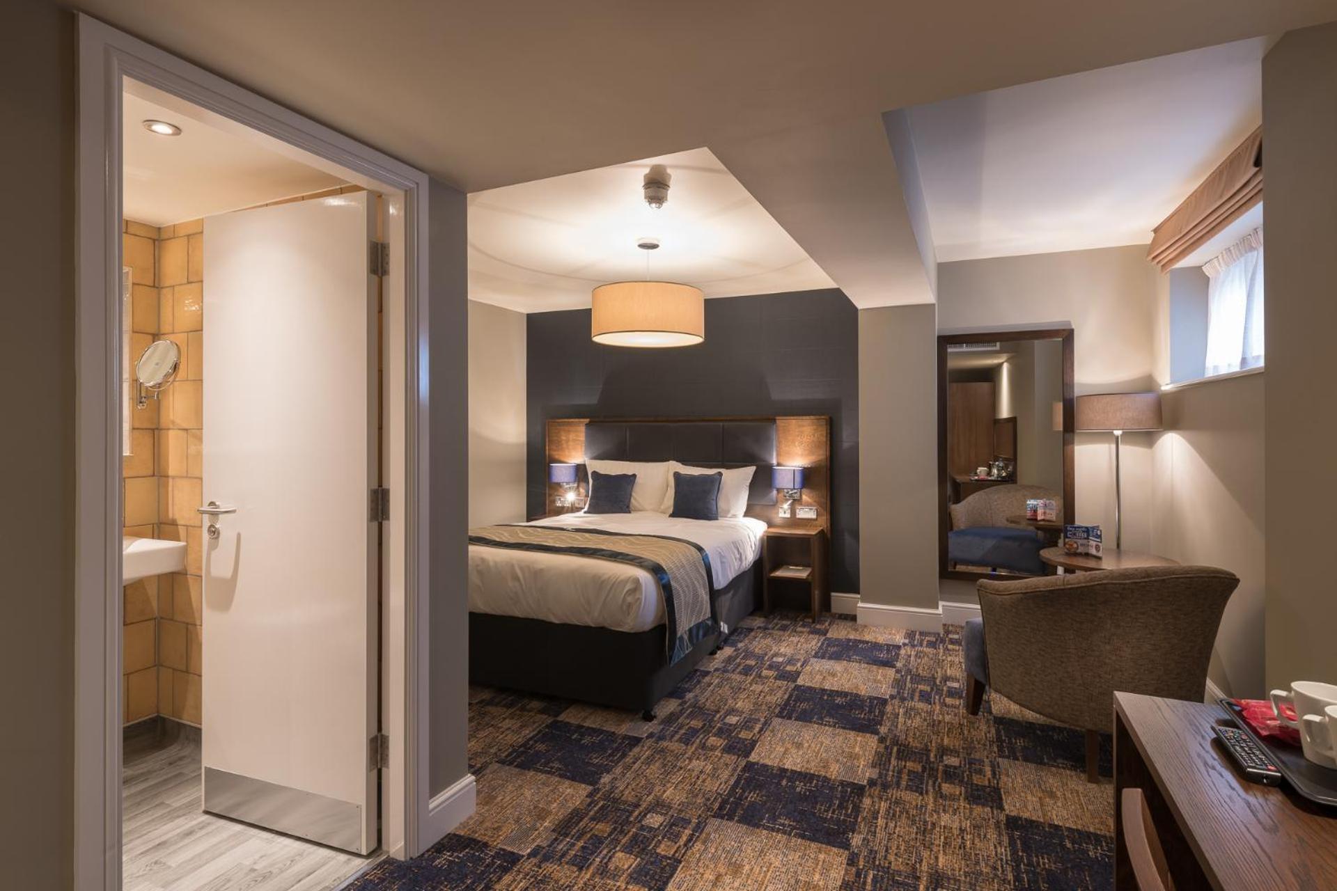 Отель The John Russell Fox Wetherspoon 4*